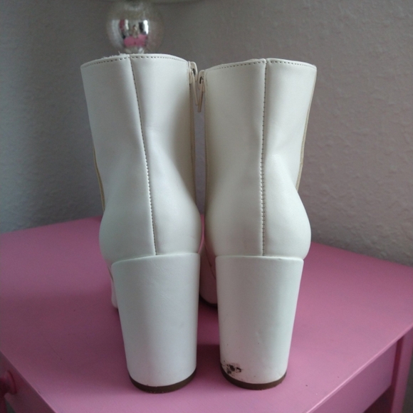 White ankle booties - Picture 4 of 7